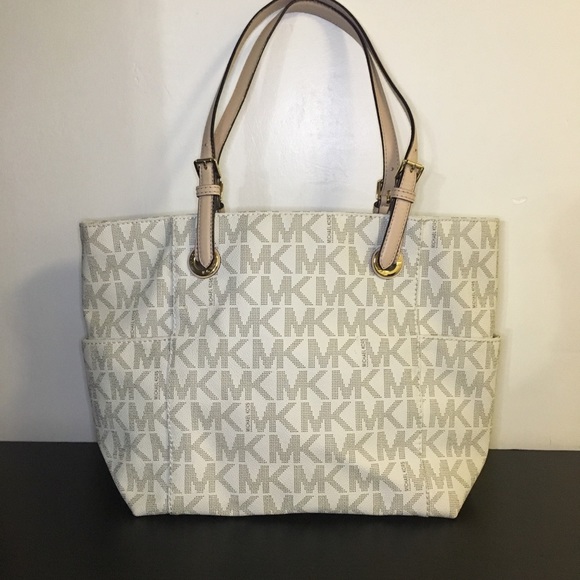 Michael Kors Handbags - AUTHENTIC Michael Kors Jet Set Signature Tote